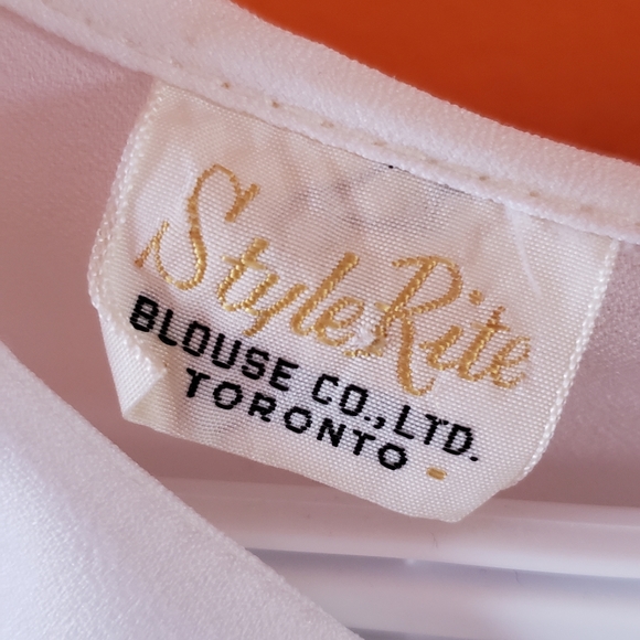 Vintage 1960's, Style Rite, White with Navy details Womens Blouse - Picture 3 of 3